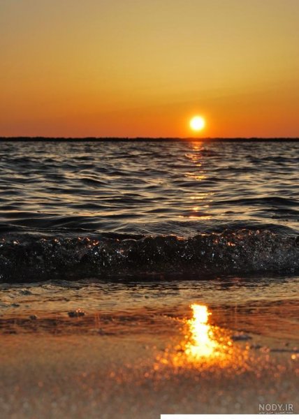 عکس طلوع خورشید در جاده