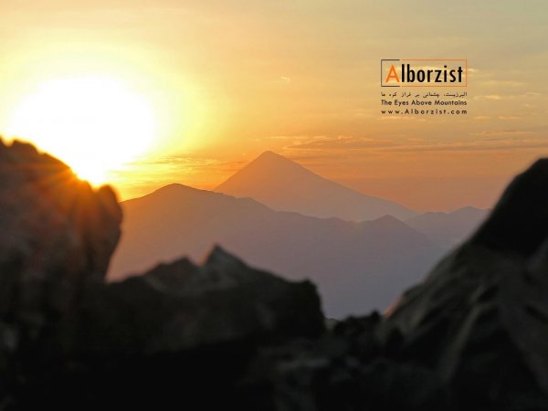  عکس کوه دماوند در شب