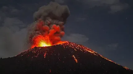  عکس آتشفشان زیر آب