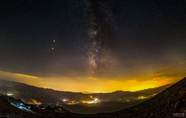  عکس کوه در شب