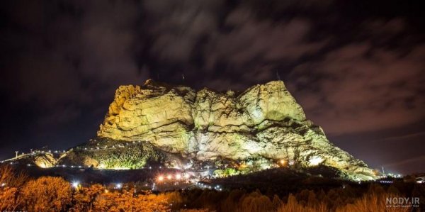  عکس کوه در شب