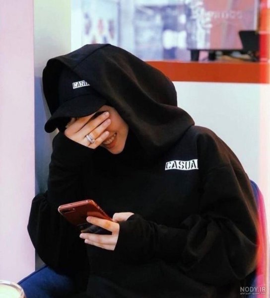  عکس دختر از پشت سر با کلاه برای پروفایل