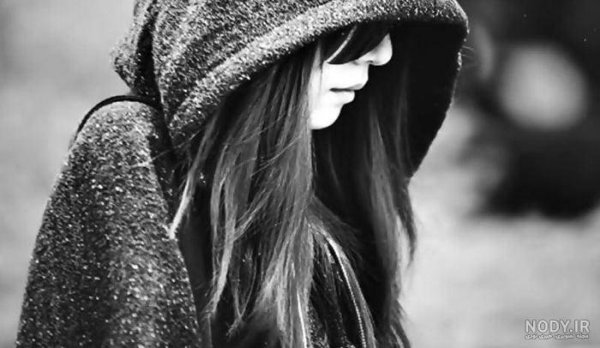  عکس دختر از پشت سر با کلاه برای پروفایل