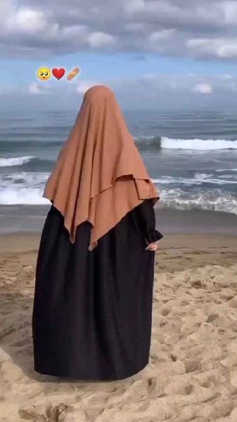  عکس دختر از پشت سر با حجاب