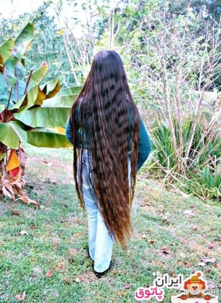 عکس دختر از پشت سر با موهای باز مشکی
