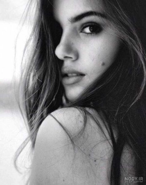  عکس دختر مو مشکی و چشم مشکی