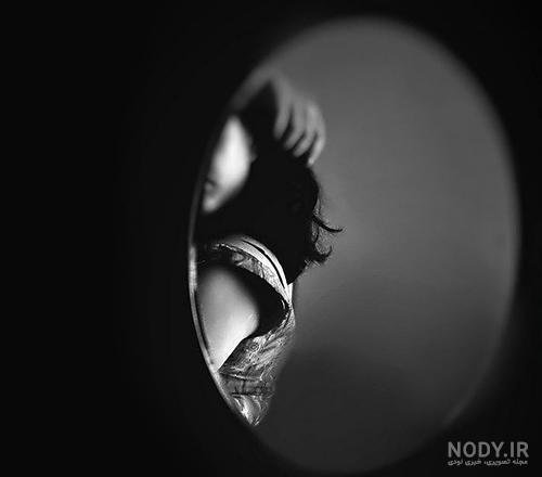  عکس دختر سیاه سفید بدون چهره