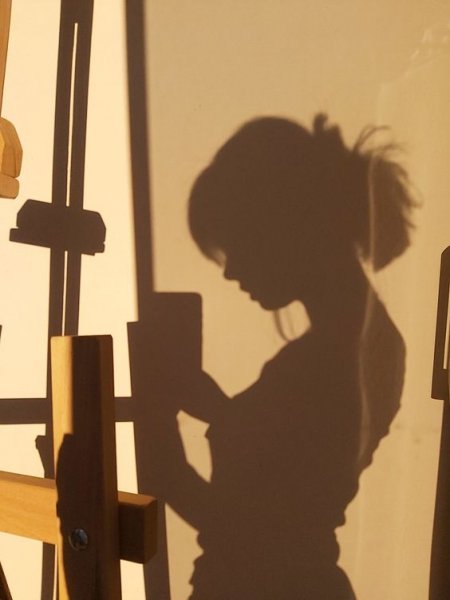  50 عکس سایه دختر در تاریکی