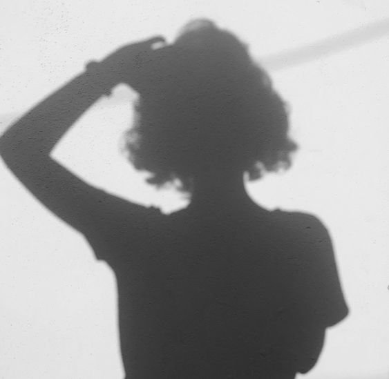  50 عکس سایه دختر در تاریکی