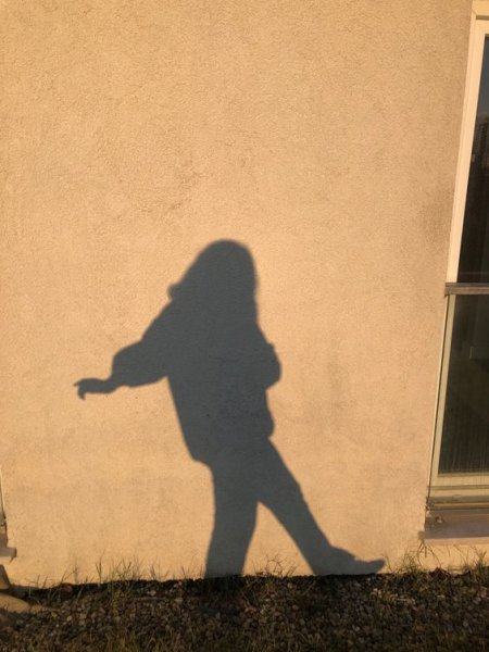  50 عکس سایه دختر در تاریکی