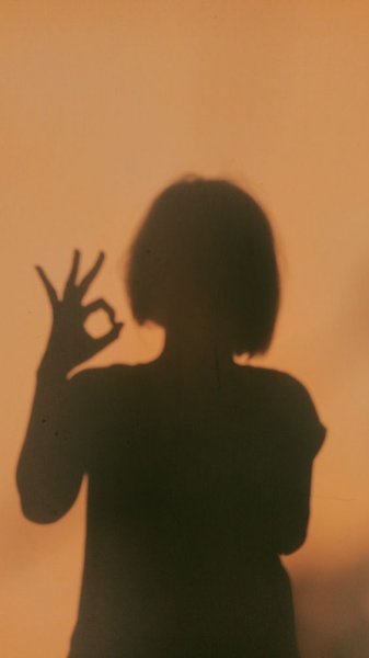  50 عکس سایه دختر در تاریکی