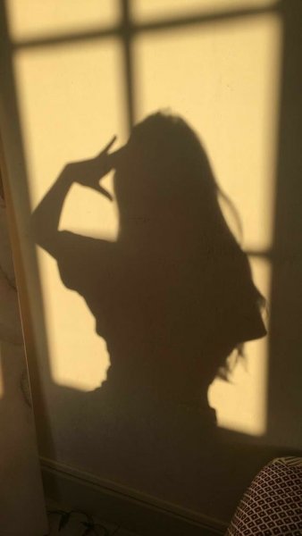  50 عکس سایه دختر در تاریکی