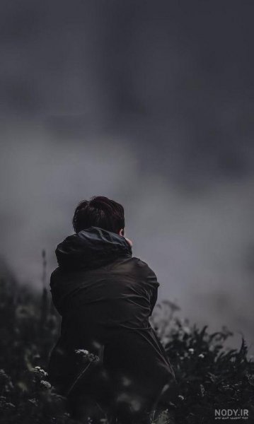 عکس سایه دختر روی زمین