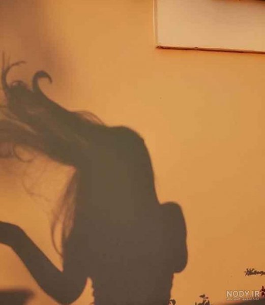  عکس سایه دختر روی زمین