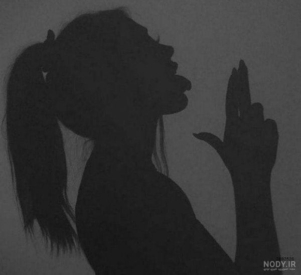  عکس سایه دختر روی زمین