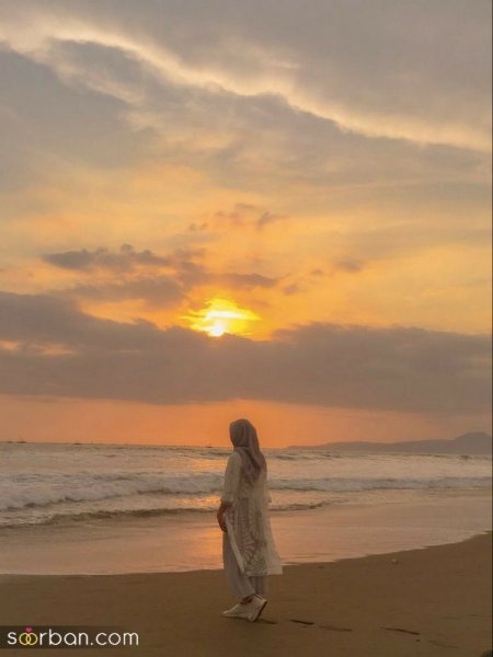  عکس دختر کنار دریا با مانتو