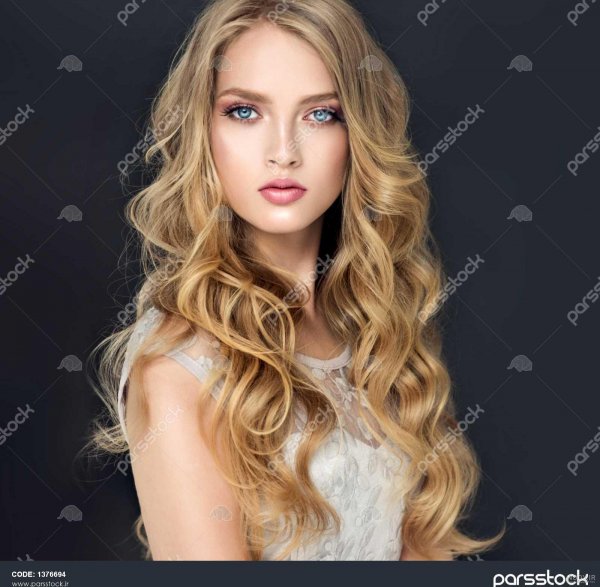  عکس دختر چشم آبی با موهای طلایی