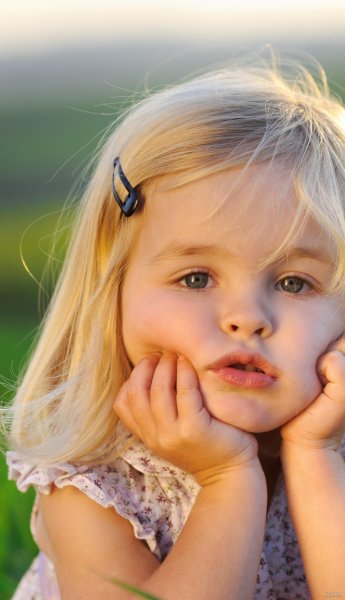  عکس دختر مو طلایی کارتونی