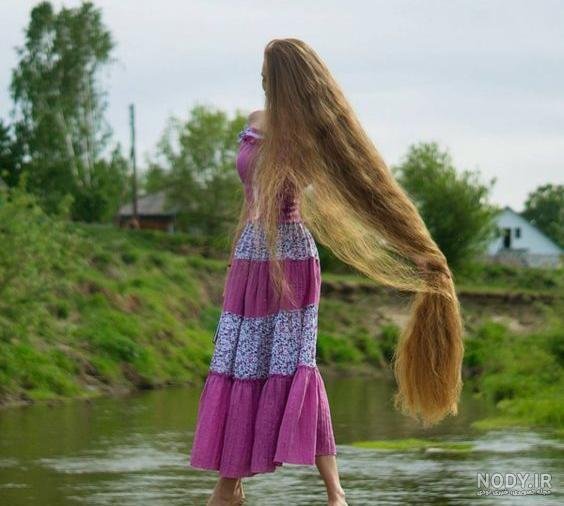 عکس دختر مو طلایی از پشت برای پروفایل