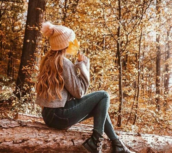  عکس دختر مو طلایی از پشت برای پروفایل