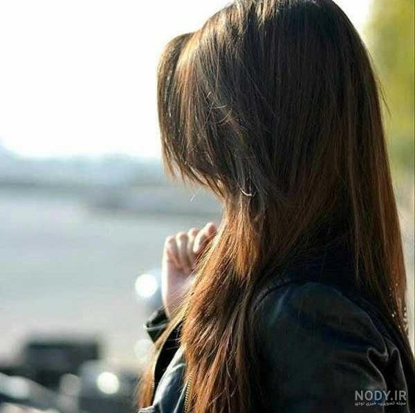  عکس دختر مو طلایی از پشت برای پروفایل