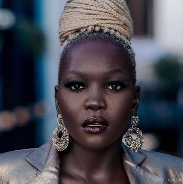  عکس زن سیاه پوست زیبا