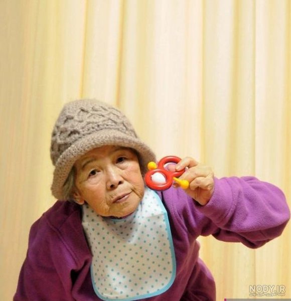  عکس خنده دار پیرزن