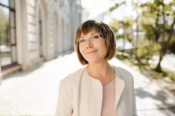  عکس پیرزن برای پروفایل