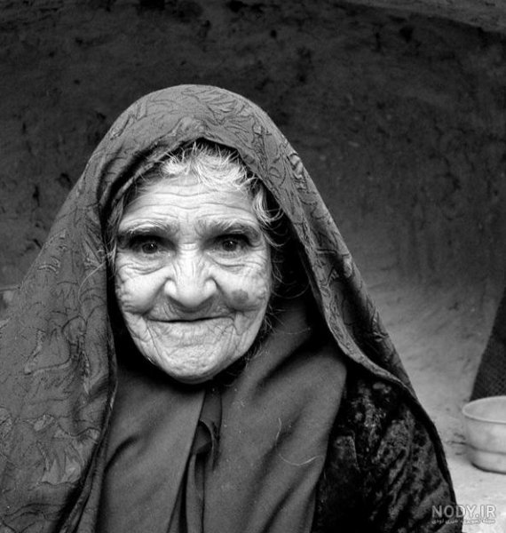  عکس پیرزن قدیمی