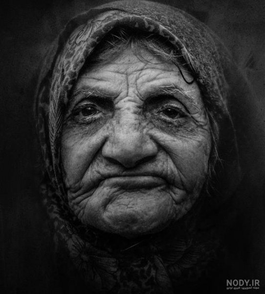  عکس پیرزن قدیمی
