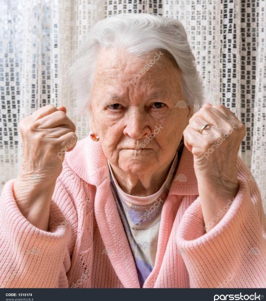  عکس پیرزن قدیمی