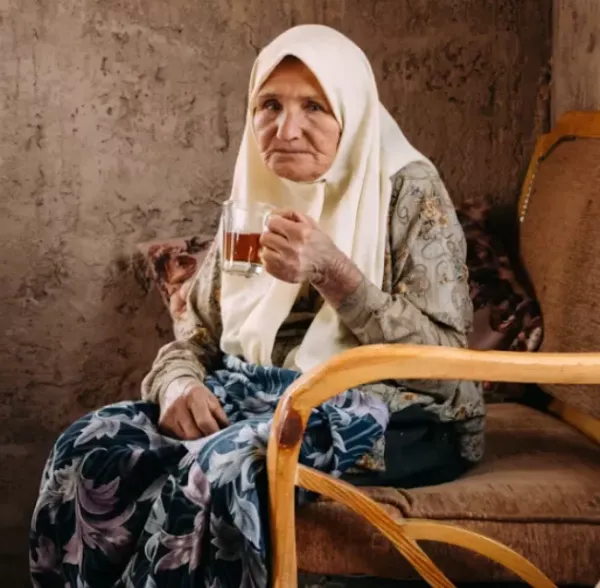  عکس پیرزن باکلاس ایرانی