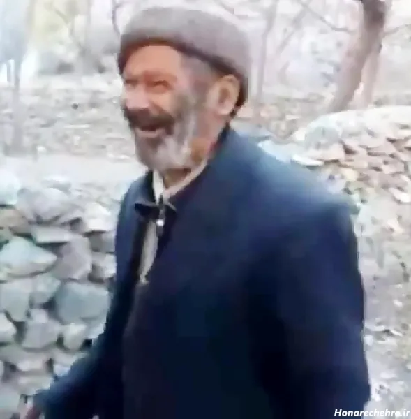 عکس خنده دار پیرمرد
