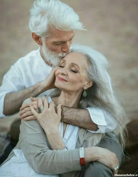  عکس پیرمرد غمگین