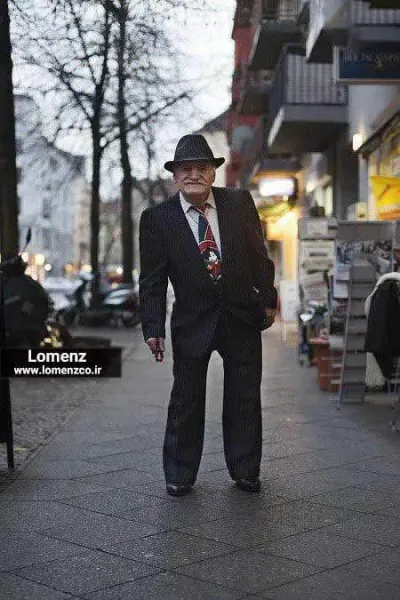  عکس پیرمرد گوش بزرگ