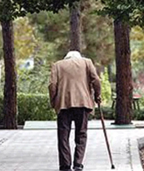  عکس پیر مرد با عصا