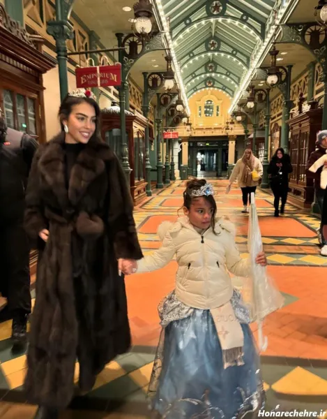  عکس خانوادگی رونالدو و همسرش