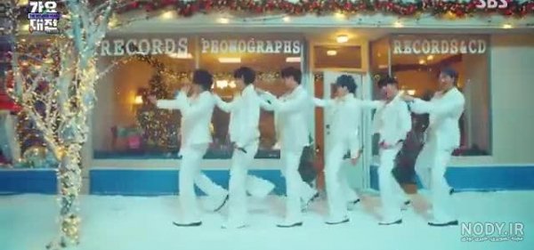  عکس کریسمس بی تی اس