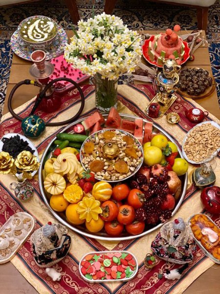  60 تزیین سفره شب یلدا لاکچری عروس