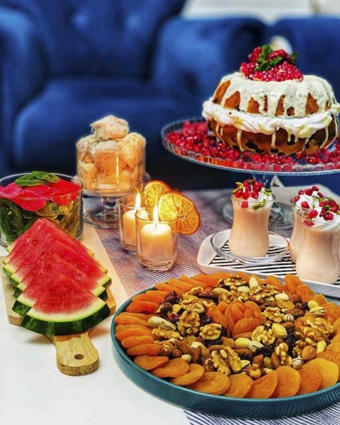  تزیین شب یلدا برای عروس جدید