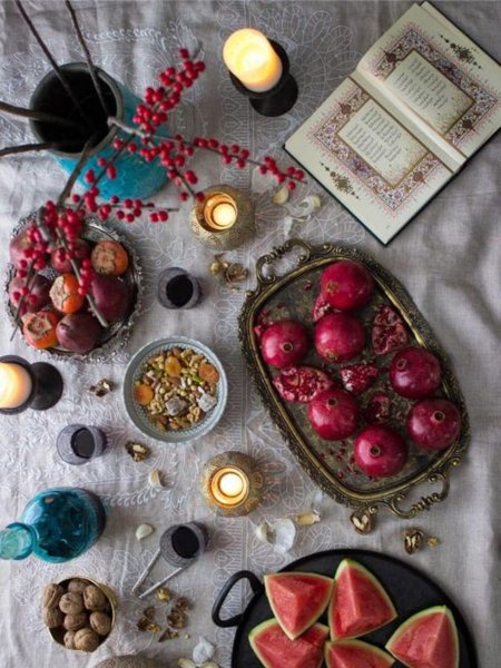  44 عکس سفره شب یلدا باکلاس