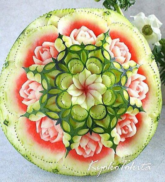  تزیین هندوانه شب یلدا برای عروس