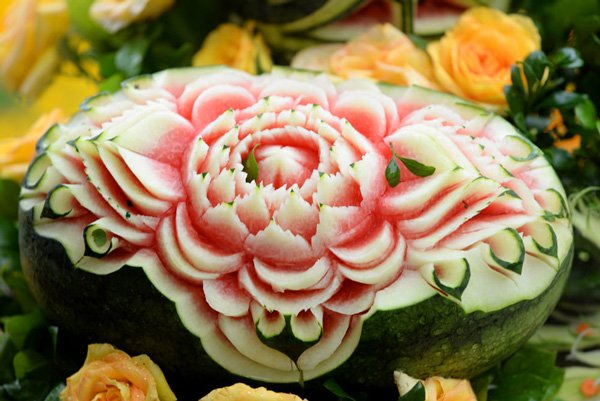  تزیین هندوانه شب یلدا برای عروس