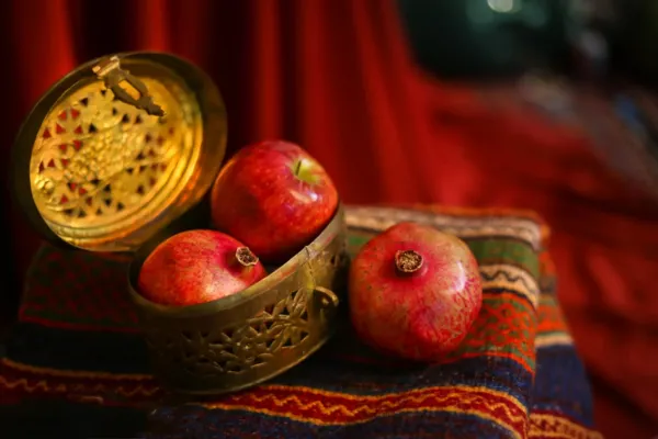  180 عکس زیبا برای شب یلدا