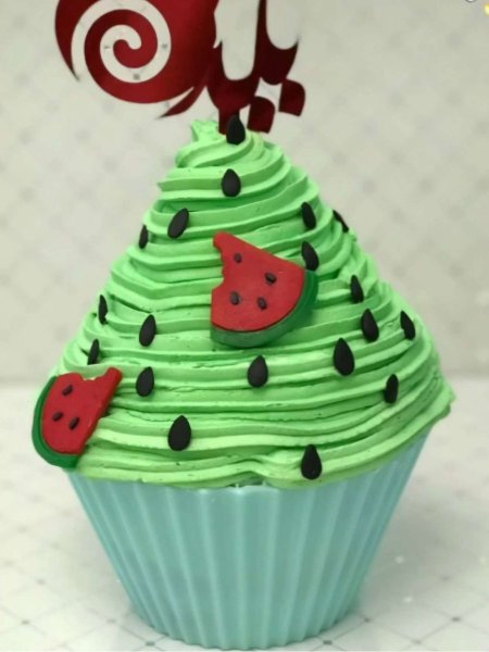  90 عکس کیک شب یلدا لاکچری