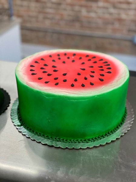  90 عکس کیک شب یلدا لاکچری