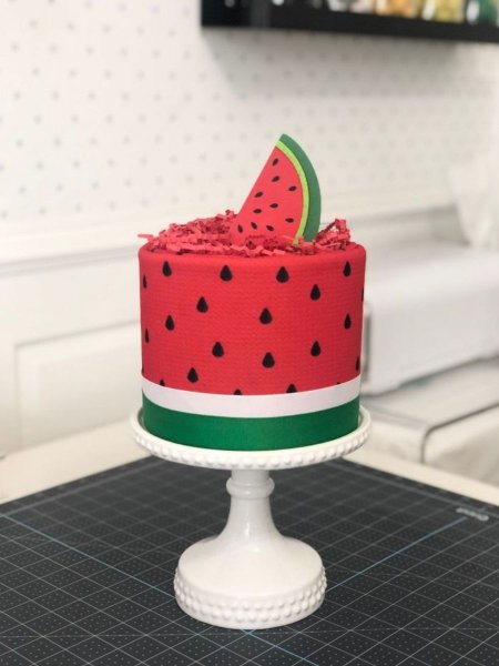  90 عکس کیک شب یلدا لاکچری