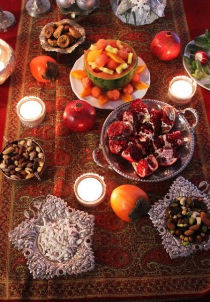  200 عکس شب یلدا تو خونه