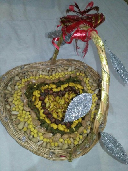  200 عکس شب یلدا تو خونه