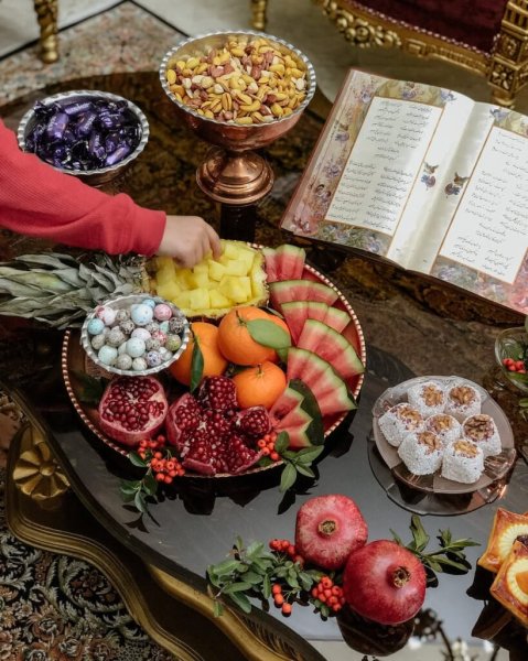  98 عکس تزیین شب یلدا جدید